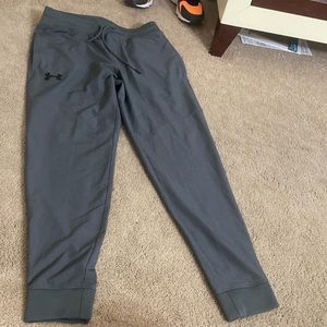 Men’s Under Armour size Large Fitted Joggers